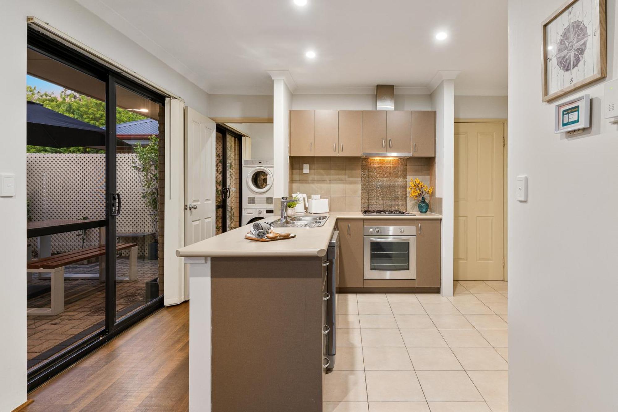 Beam5 - Sandy Retreat: Your Perfect Beach Getaway In Silversands Villa Mandurah Bagian luar foto